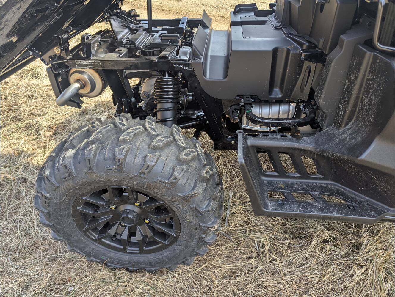 A photo of this 2025 Honda Pioneer 1000-6 Crew Deluxe