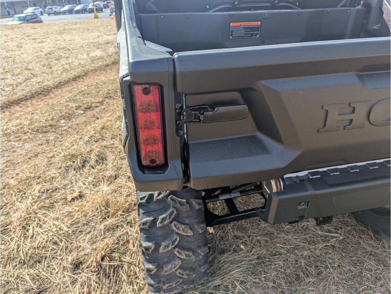 A photo of this 2025 Honda Pioneer 1000-6 Crew Deluxe