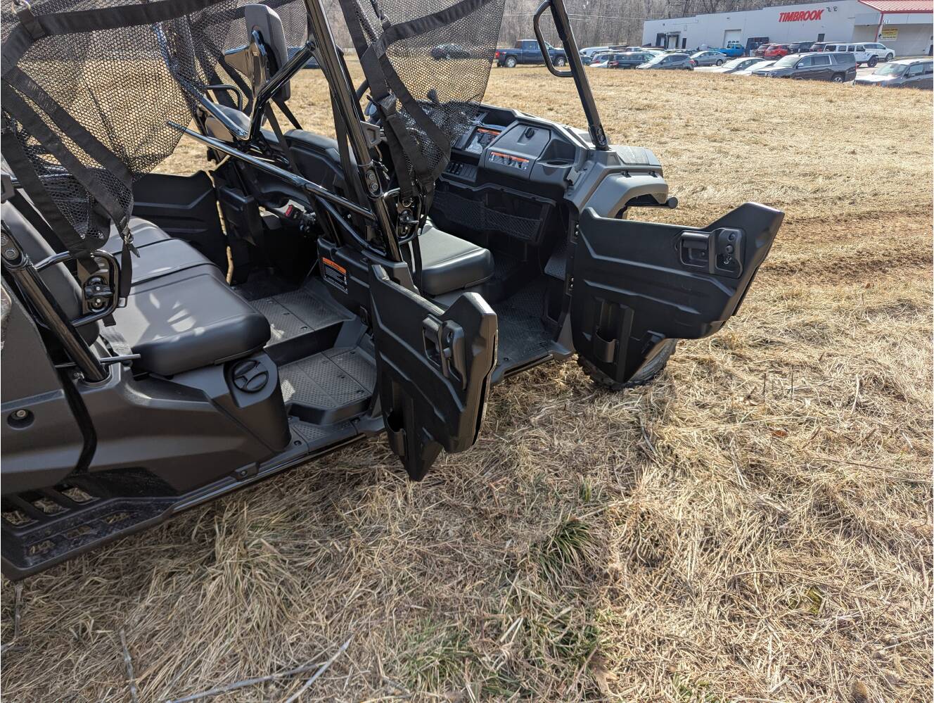 A photo of this 2025 Honda Pioneer 1000-6 Crew Deluxe