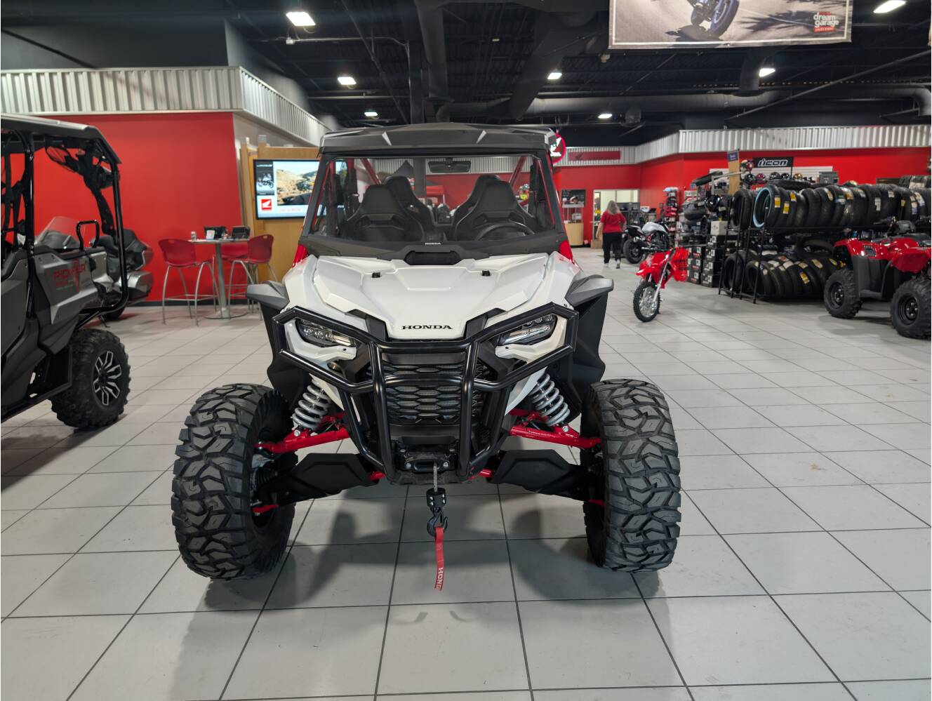 A photo of this 2024 Honda Talon 1000R-4 FOX Live Valve Turbo