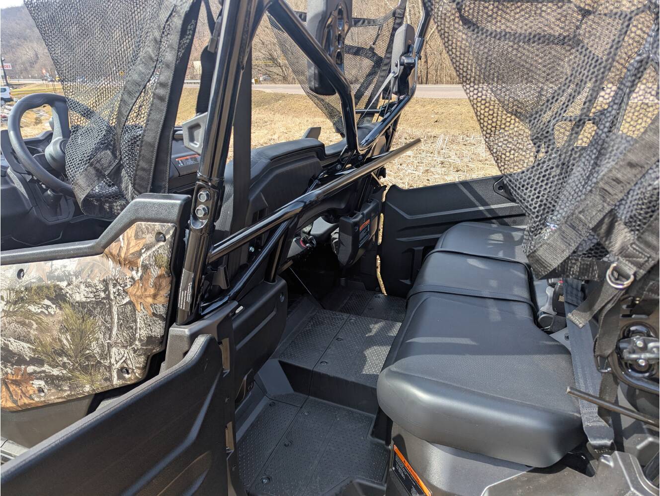 A photo of this 2025 Honda Pioneer 1000-6 Crew Deluxe