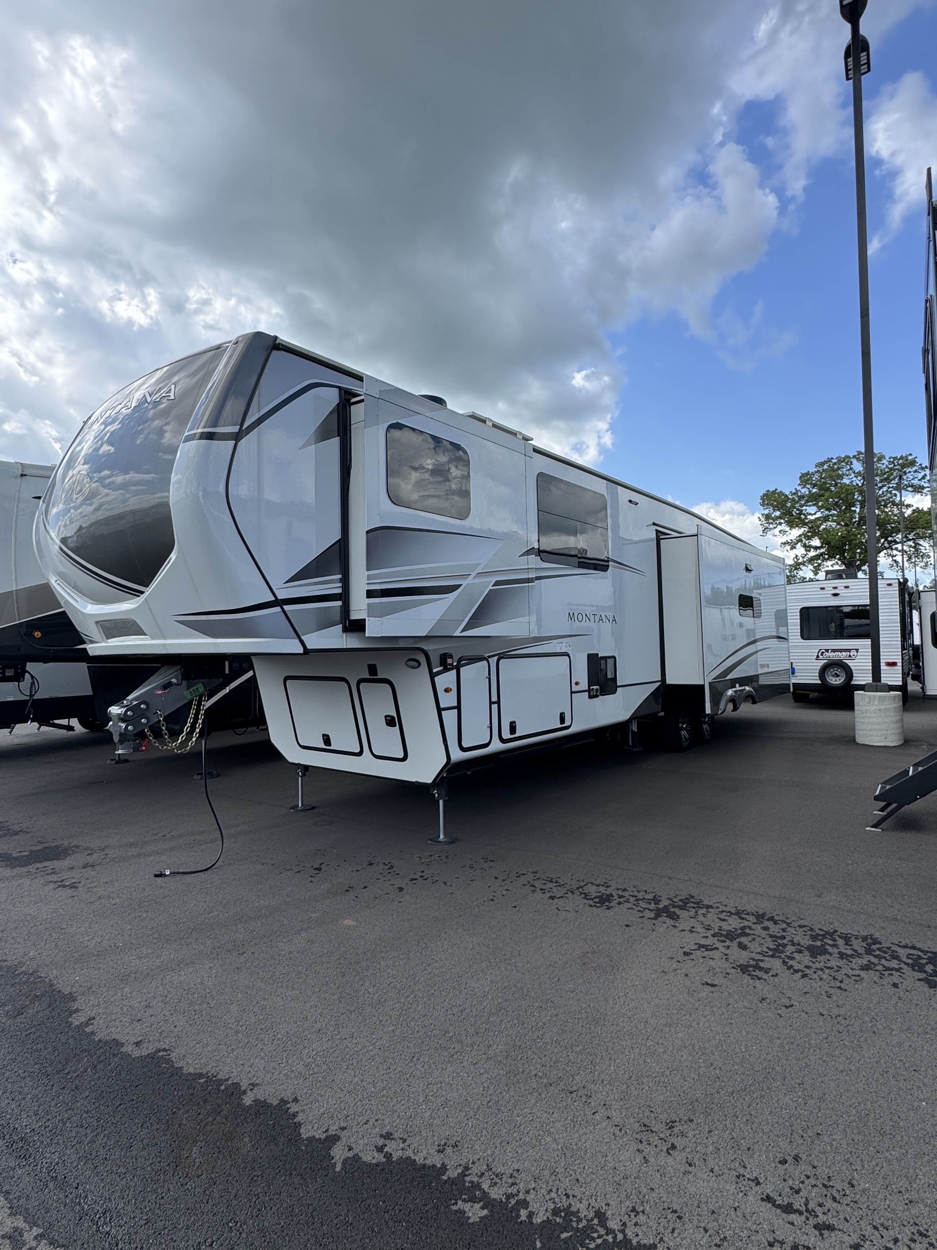 2024 Keystone MONTANA 3781RL in oak ridge TN