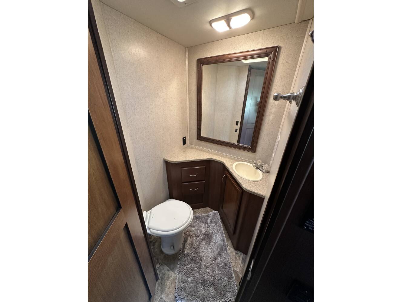 A photo of this 2012 Fleetwood BOUNDER CLASSIC 36R