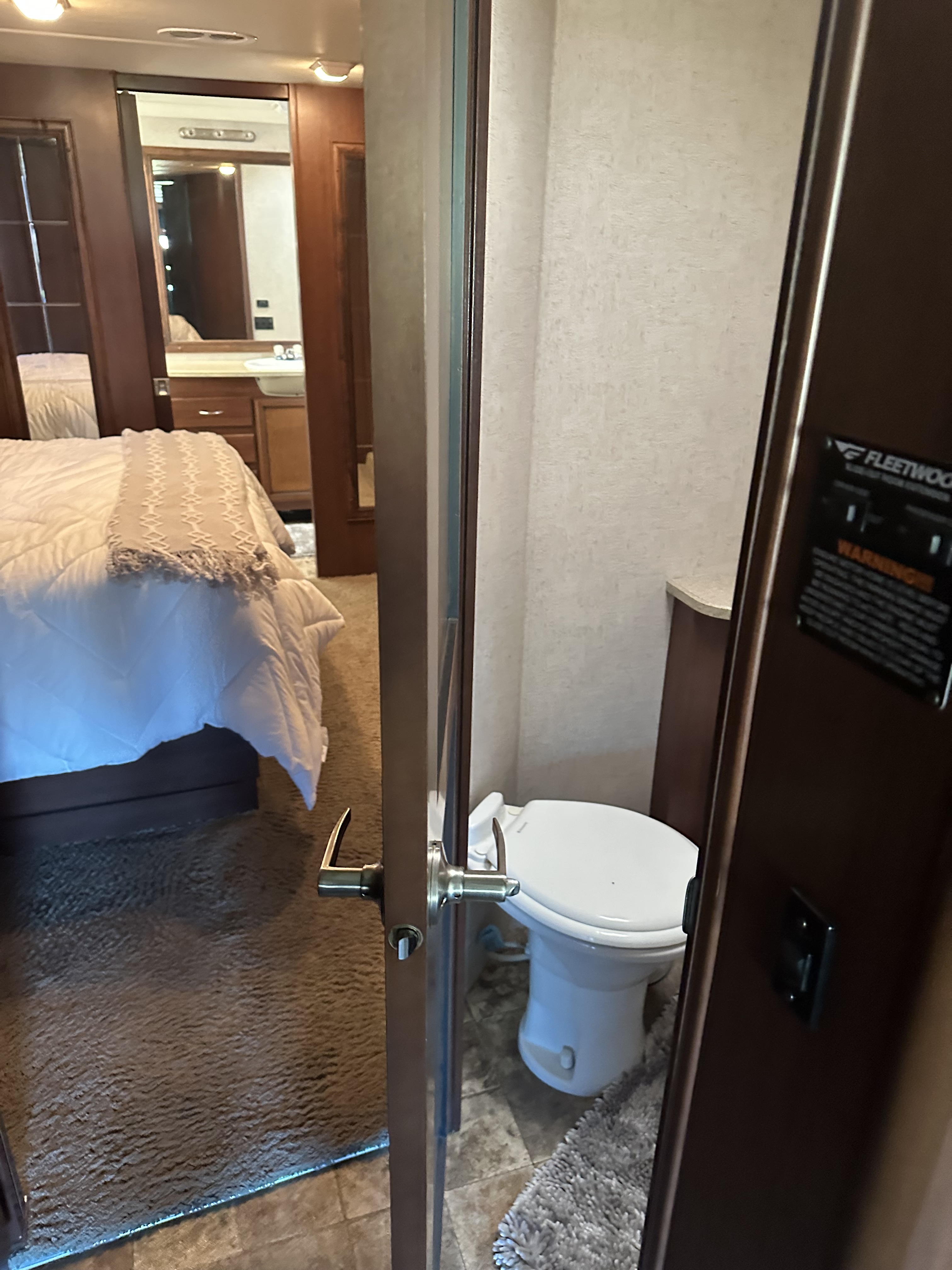 2012 Fleetwood BOUNDER CLASSIC 36R in chico CA