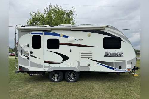 2019 Lance 1685 TRAVEL TRAILER in hedgesville WV