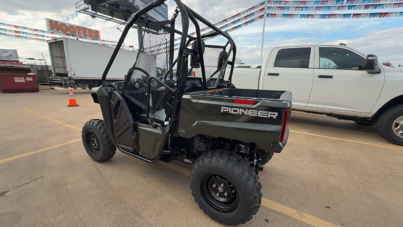 A photo of this 2026 Honda PIONEER 520