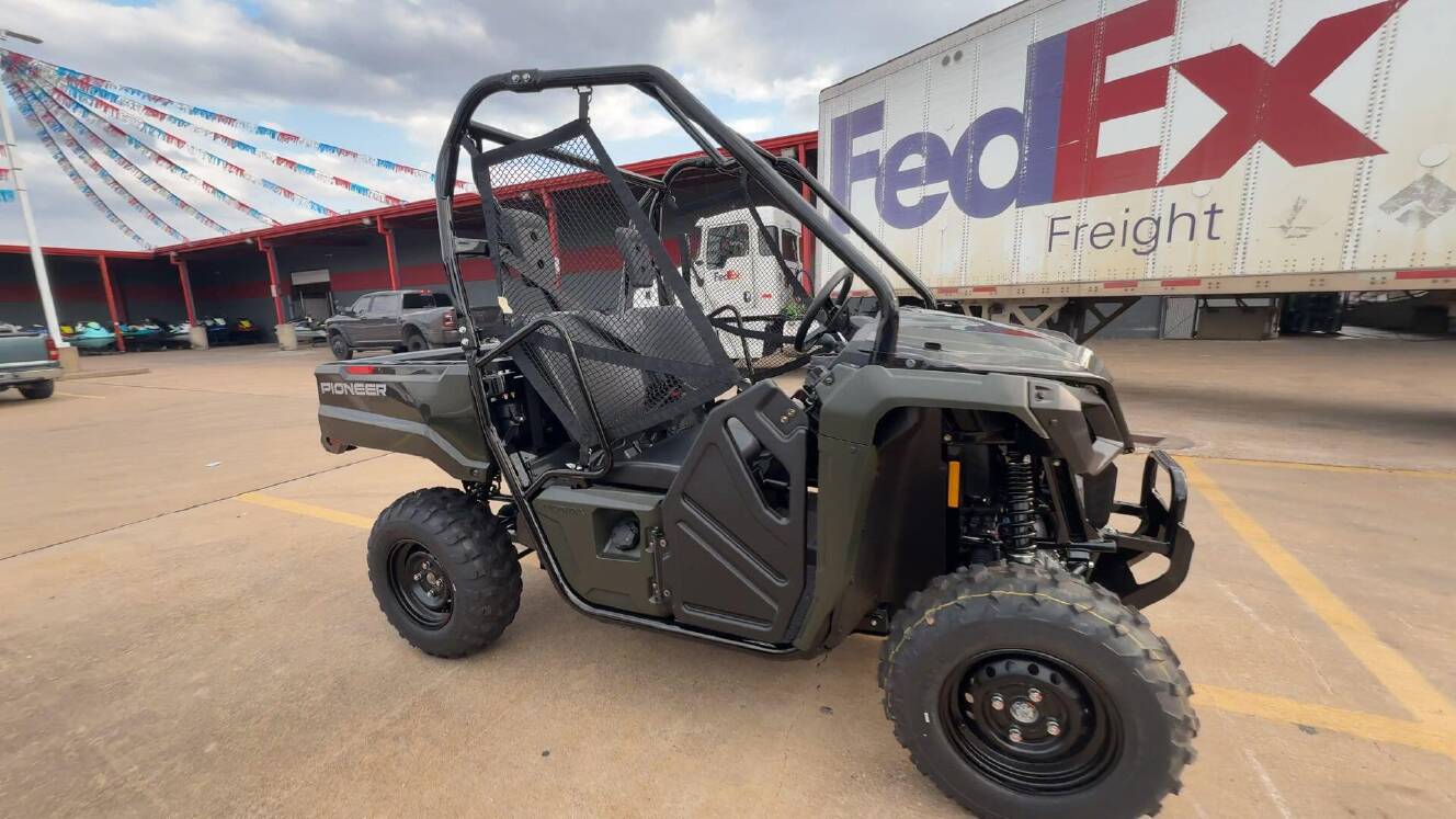 A photo of this 2026 Honda PIONEER 520