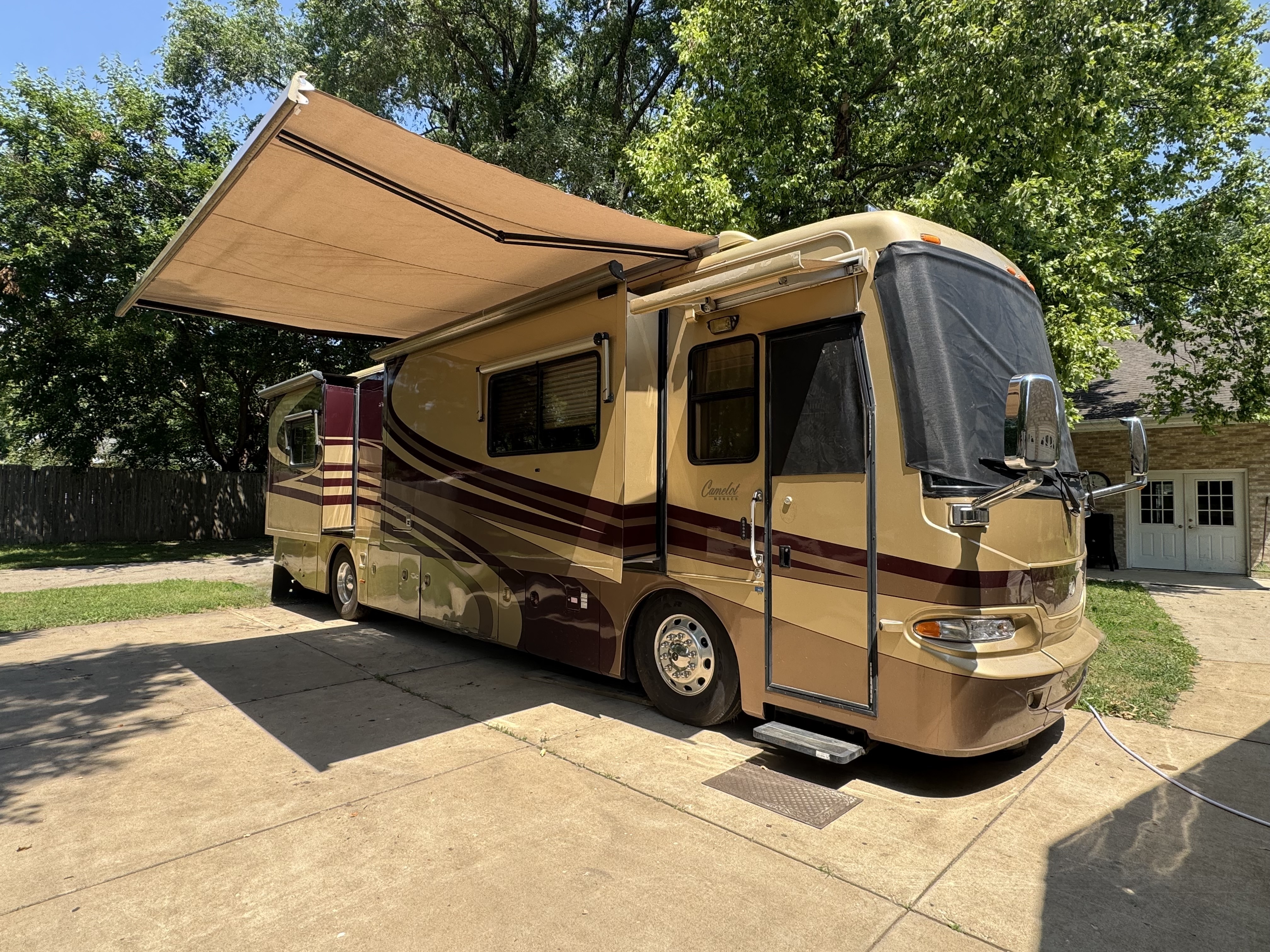 2006 Monaco CAMELOT 36PDQ RV
