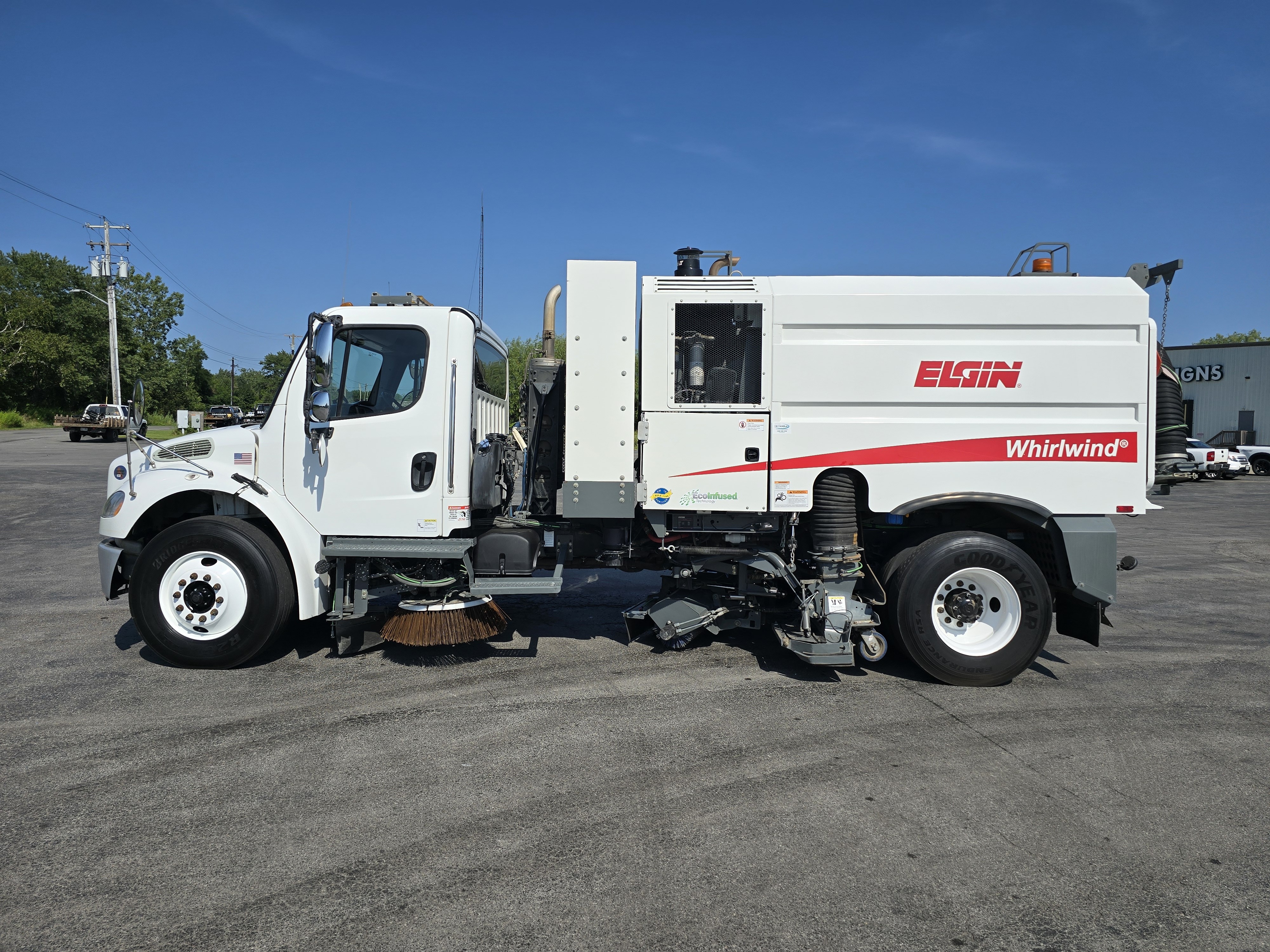 2021 FREIGHTLINER M2 106 w/ ELGIN WHIRLWIND STREET SWEEPER / VACUUM in Lockport, NY