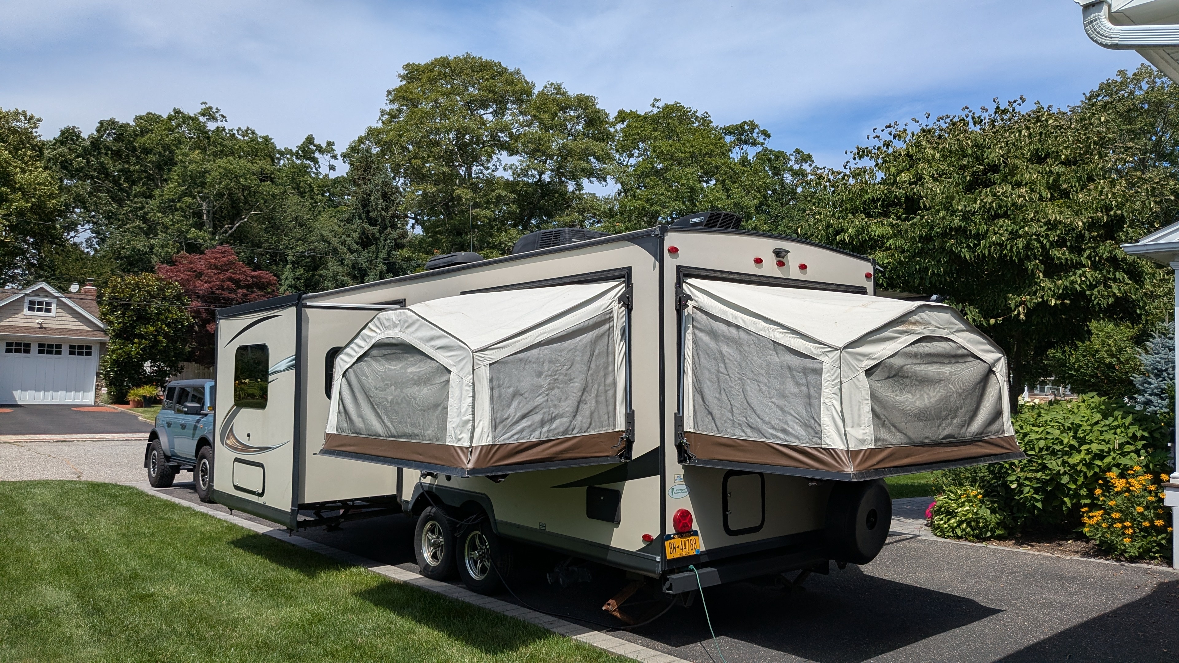 2019 Forest River ROCKWOOD ROO 233S RV