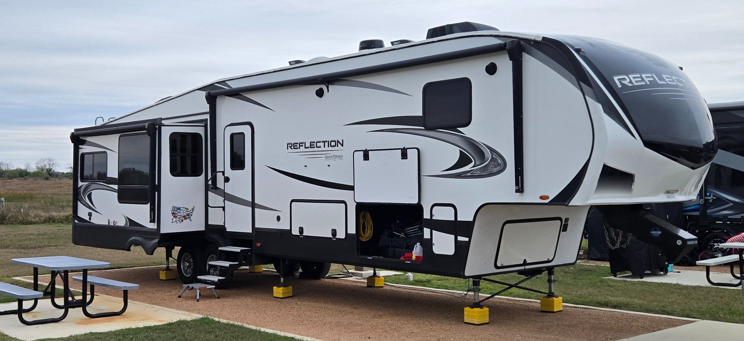2021 Grand Design REFLECTION 367BHS RV
