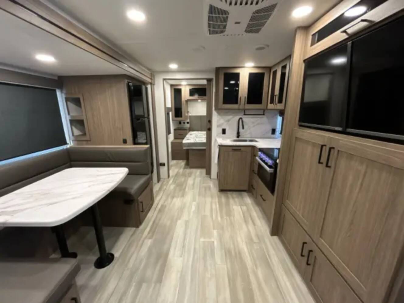 A photo of this 2024 Alliance Rv DELTA 251BH