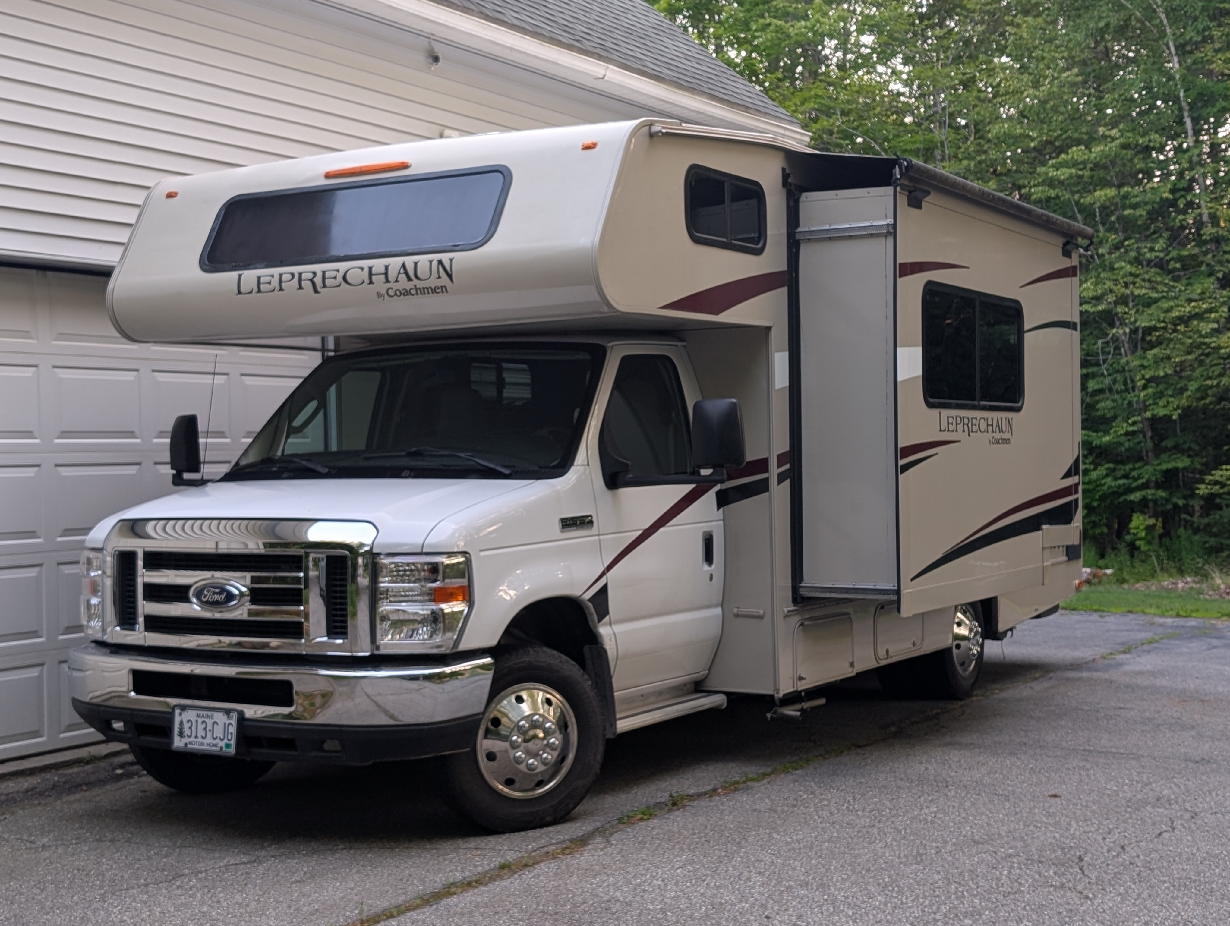 2020 Coachmen LEPRECHAUN 220QB RV