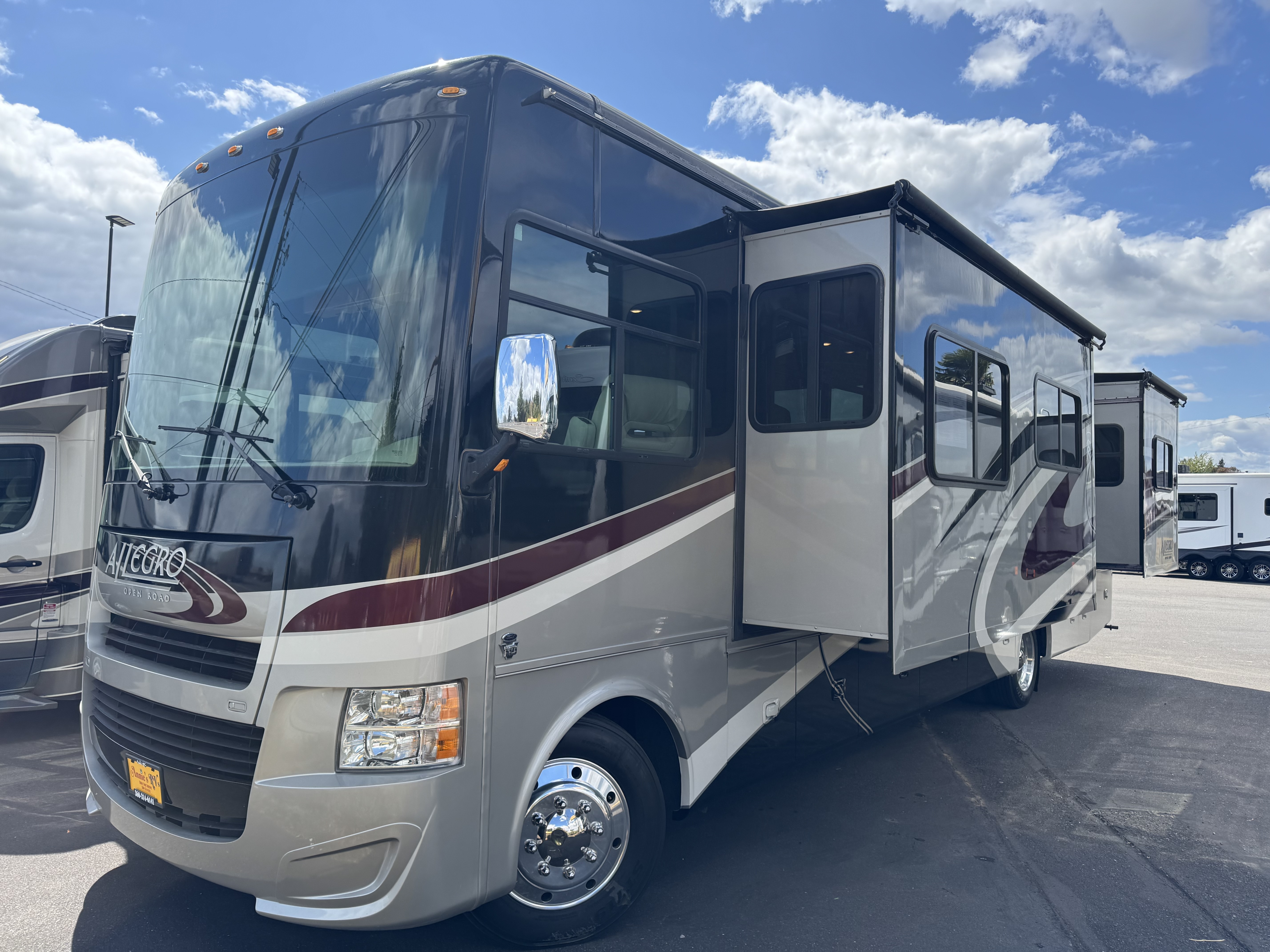 2016 Tiffin Motorhomes ALLEGRO 35 QBA in vancouver WA