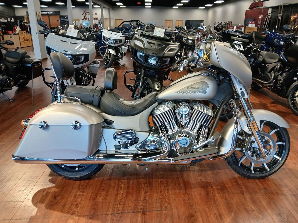 2017 Indian Chieftain Limited Thunder Black LIMITED in Ocala, FL