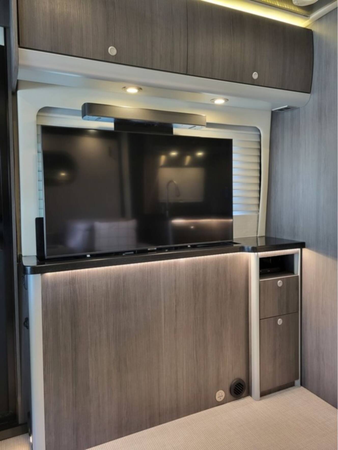 A photo of this 2023 Airstream Atlas E1