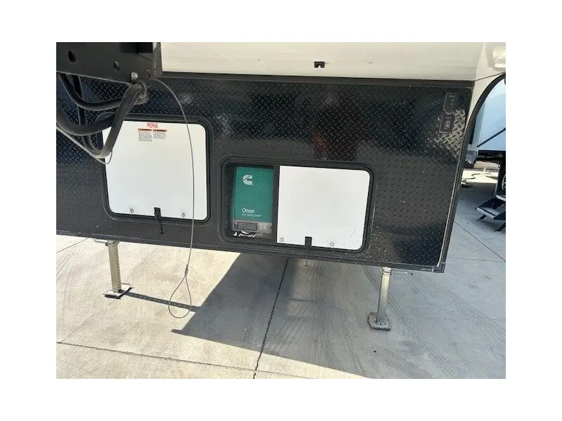 2022 Genesis Supreme 28CRT