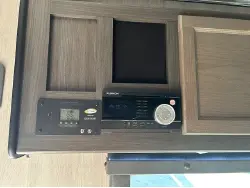 2022 Genesis Supreme 28CRT