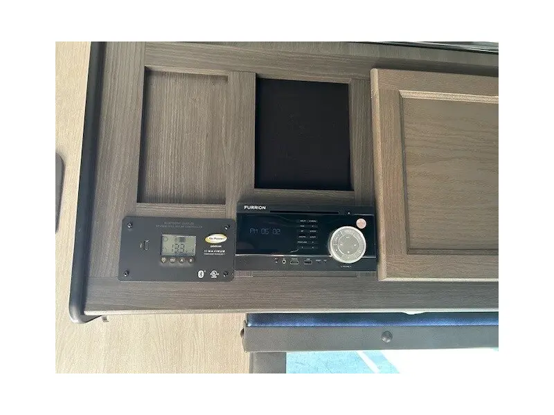 2022 Genesis Supreme 28CRT