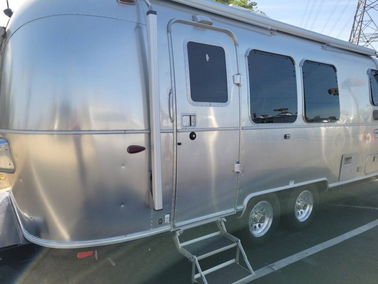 A photo of this 2018 Airstream International Serenity 23FB