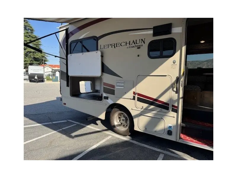 2020 COACHMEN LEPRECHAUN 230CB