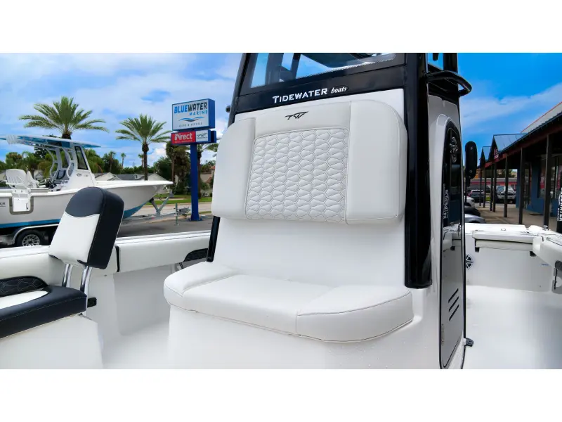 2027 Tidewater 2500 Carolina Bay
