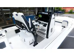 2027 Tidewater 2500 Carolina Bay