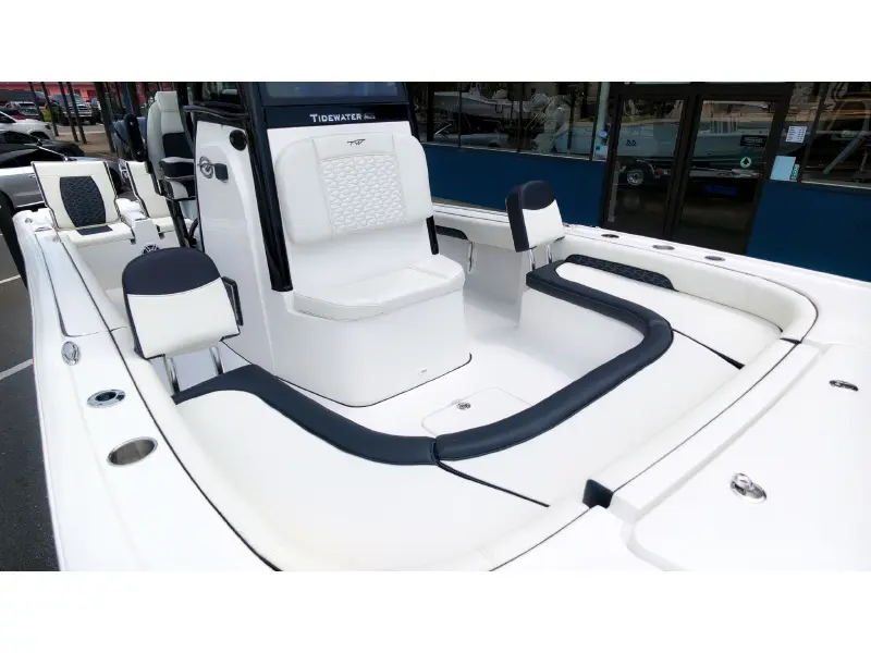2027 Tidewater 2500 Carolina Bay