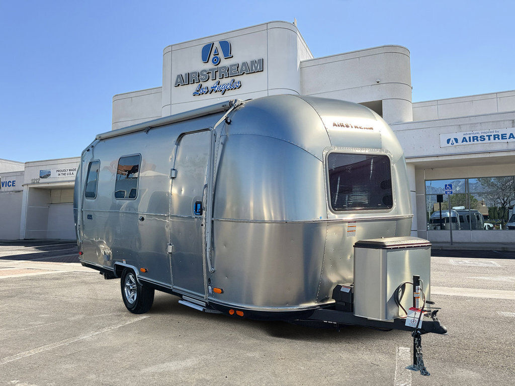 2026 Airstream World Traveler 22RB in san gabriel CA
