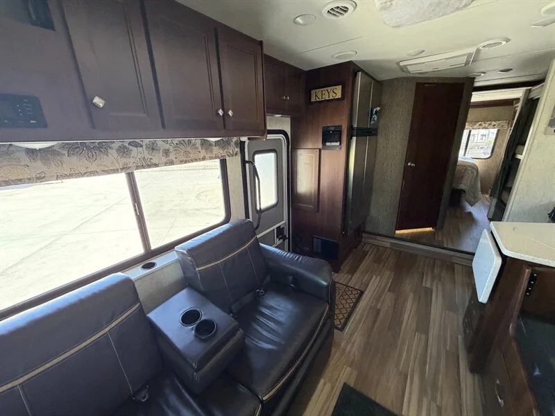 2018 Forest River FORESTER 3271S