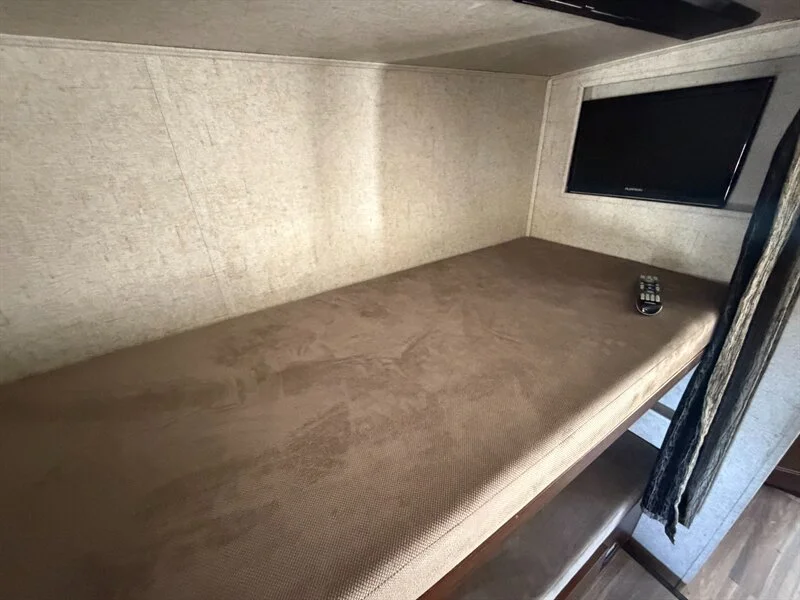 2018 Forest River FORESTER 3271S