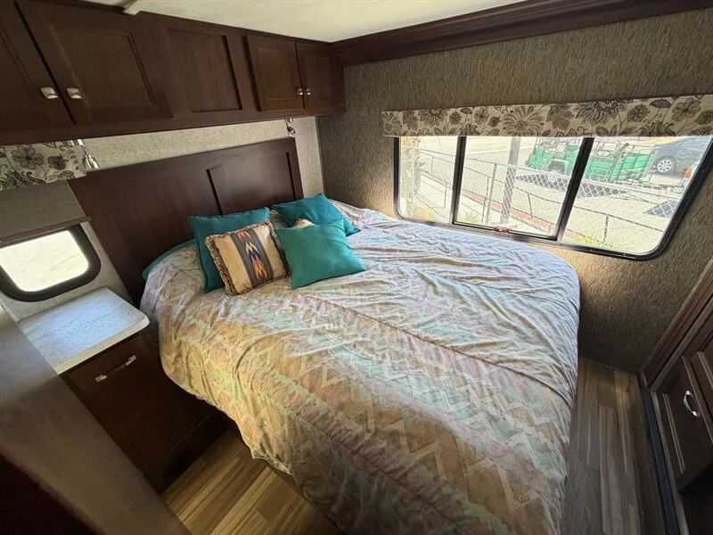 2018 Forest River FORESTER 3271S