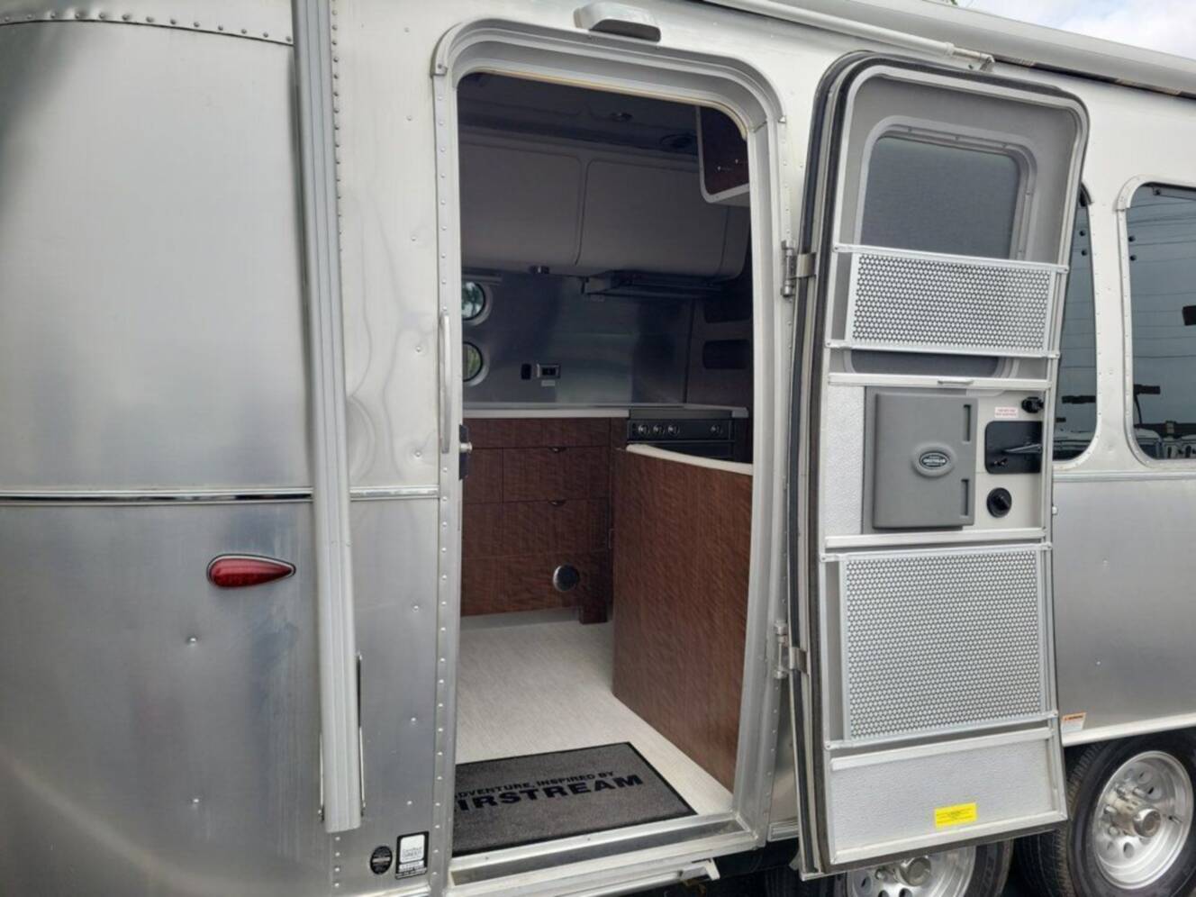 A photo of this 2020 Airstream Globetrotter ® 23FB