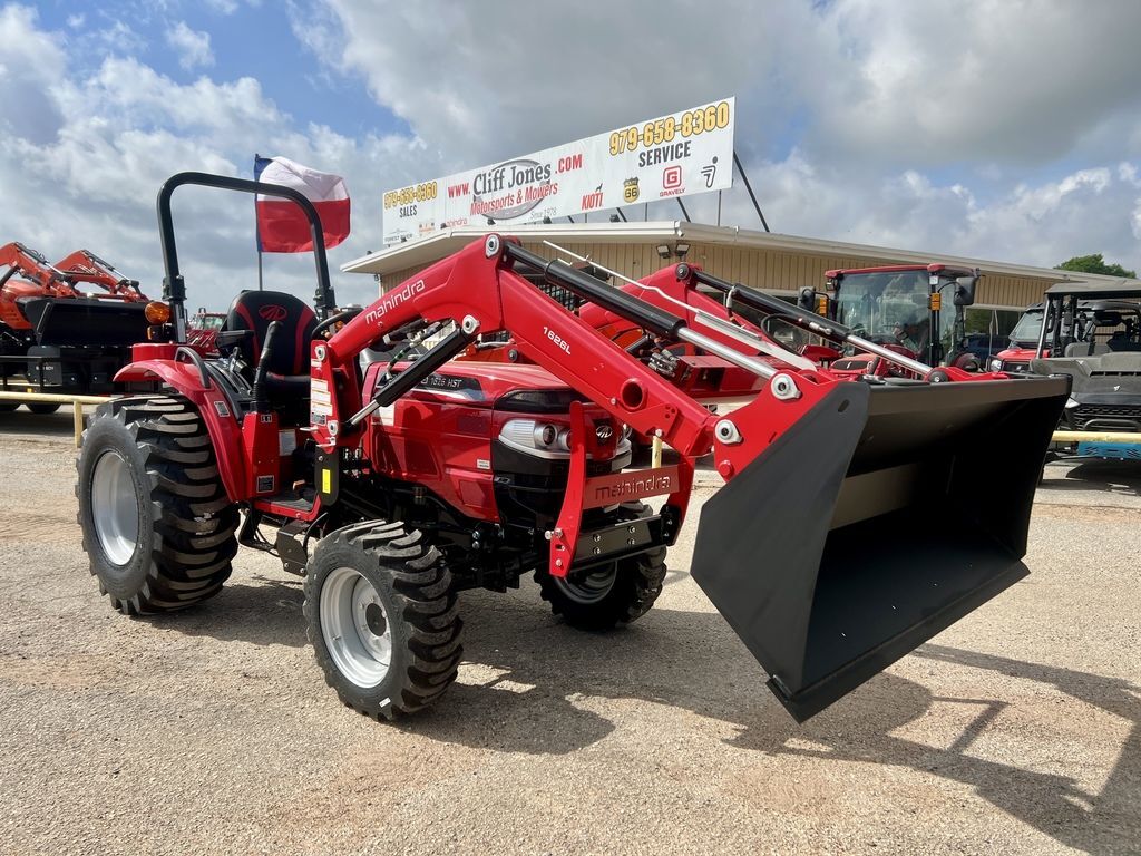 2026 Mahindra 1600 Series 1626 HST 4WD in Sealy, TX