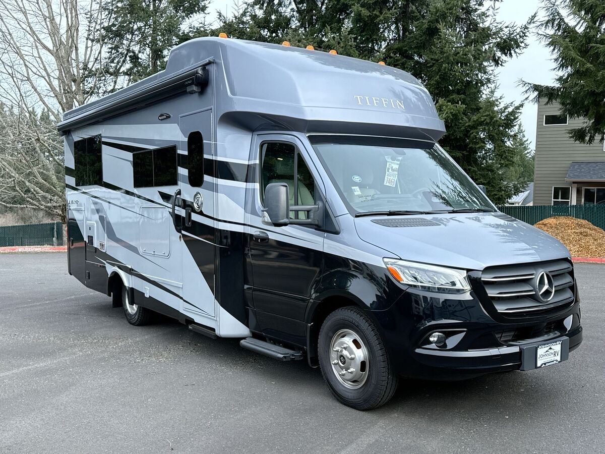 2026 Tiffin Motorhomes Tiffin Wayfarer Mercedes-Benz 25XLW in sandy OR