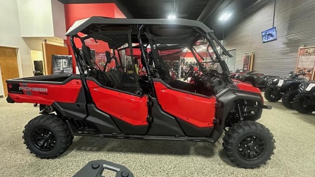 2025 Honda Pioneer 1000-6 Deluxe Crew Recreation / Sport ATV