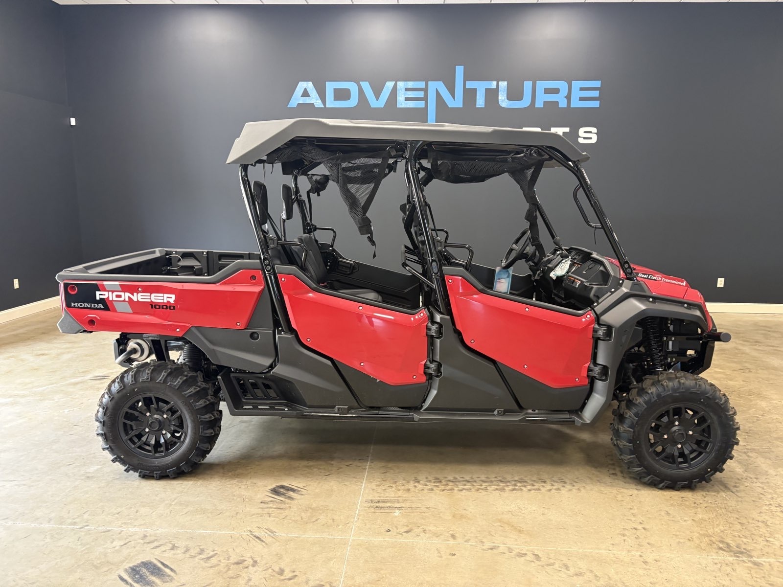 2025 Honda Pioneer 1000-6 Deluxe Crew in trussville AL