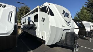 2021 NORTHWOOD MFG ARCTIC FOX 29RK