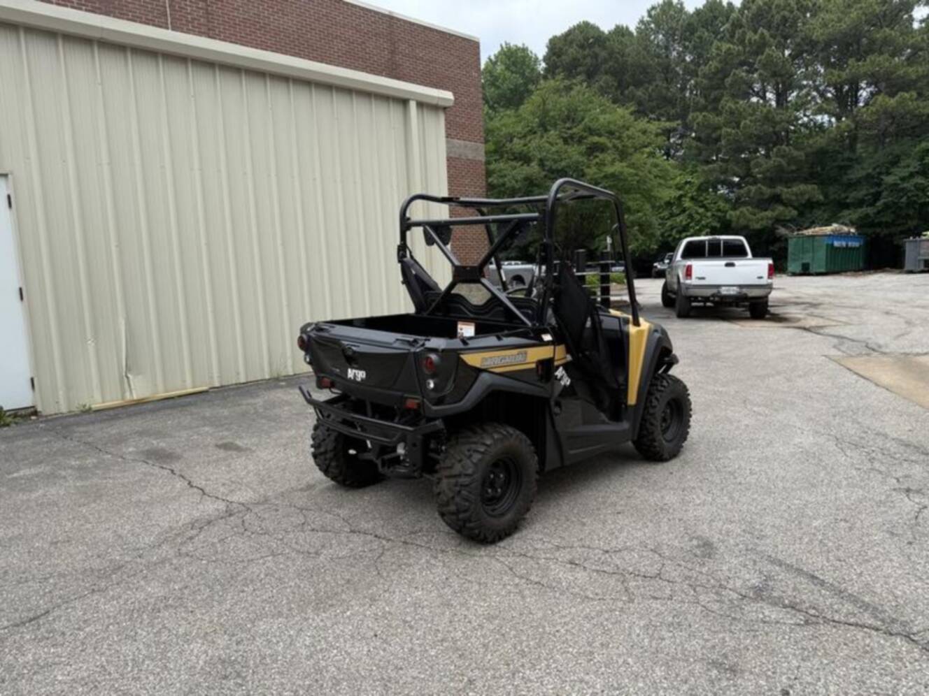 A photo of this 2024 Argo Magnum Pro 500 XTX