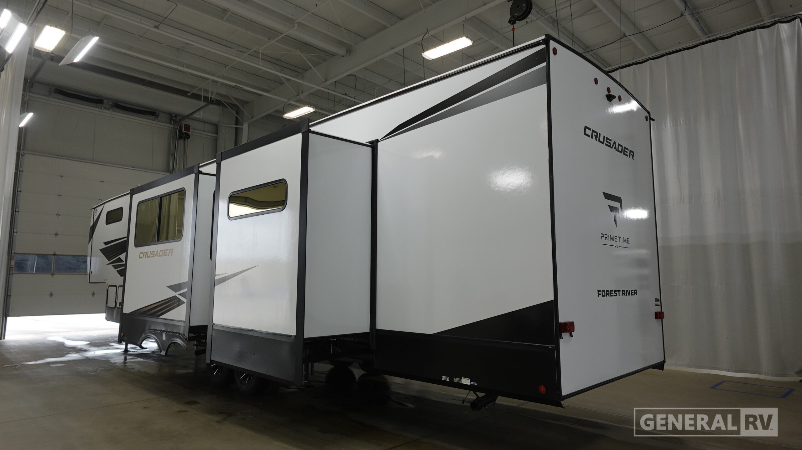 2027 Prime Time Rv CRUSADER FAM37 in birch run MI
