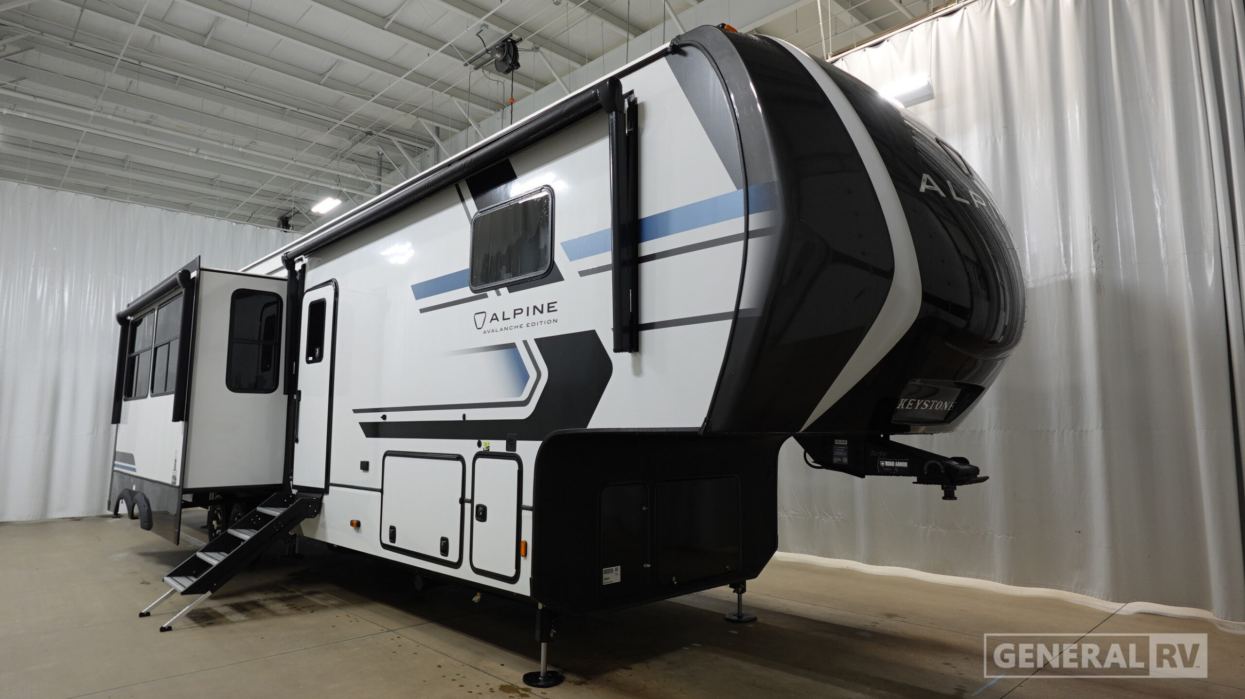2026 Keystone ALPINE AVALANCHE 390DS RV