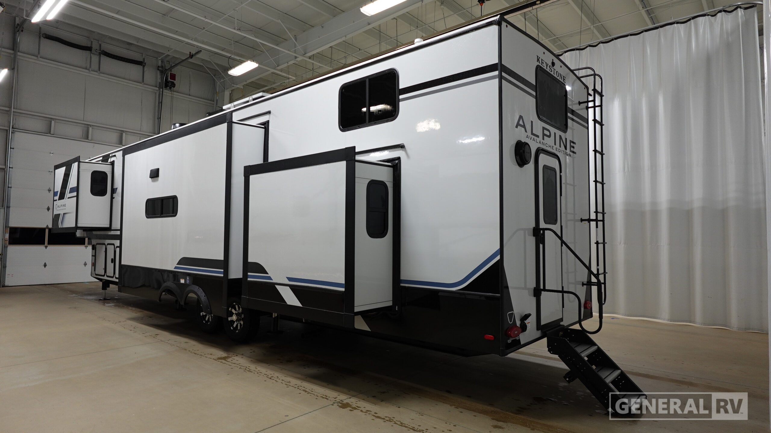 2026 Keystone ALPINE AVALANCHE 390DS in dover FL
