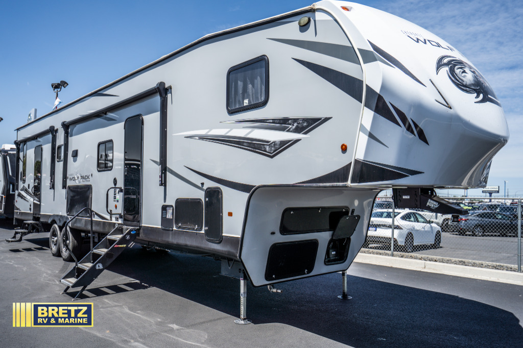 2022 Forest River Rv Cherokee Wolf Pack 365PACK16 Fifth Wheel Toy Hauler RV