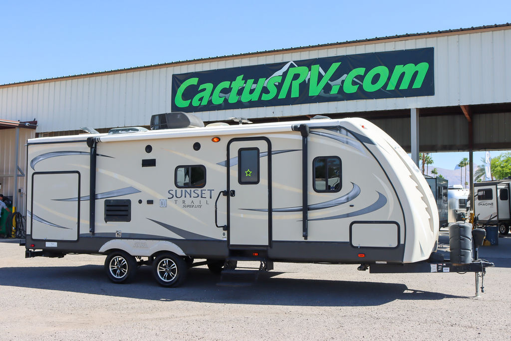2017 Crossroads Rv Sunset Trail Super Lite ST250RB Fifth Wheel Toy Hauler RV