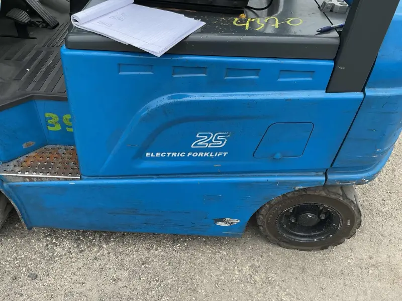 2020 BYD ECB25