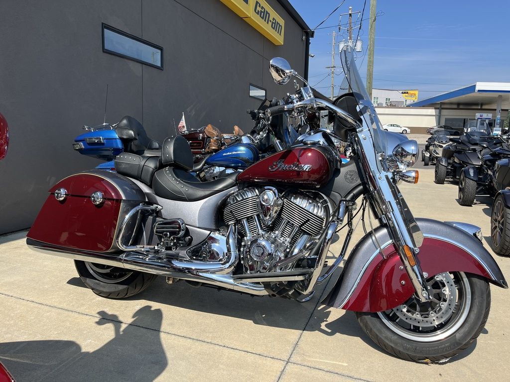 2017 Indian Motorcycle® Springfield Steel Gray Over Burgundy Metallic BASE in Birmingham, AL