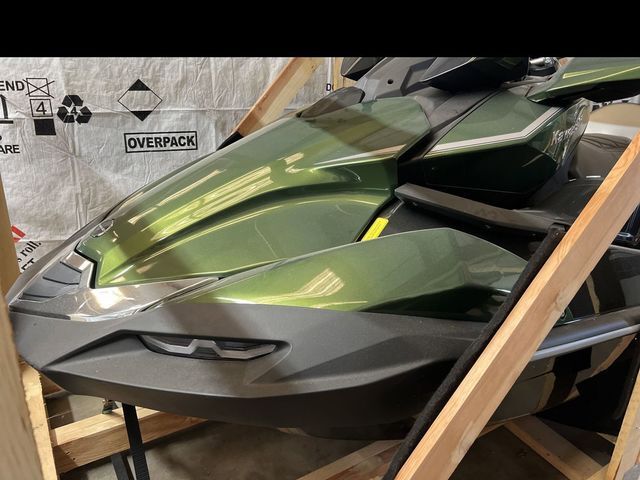 2025 Kawasaki Jet Ski Two Seater PWC boat