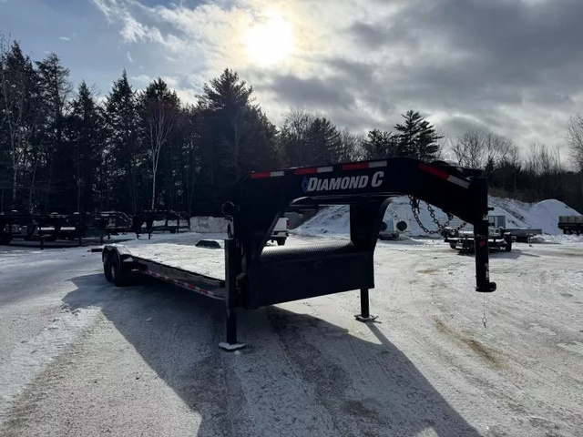 2023 DIAMOND C 7X28 Lowpro Gooseneck 20K Partial Tilt Equipment T in Loudon, NH