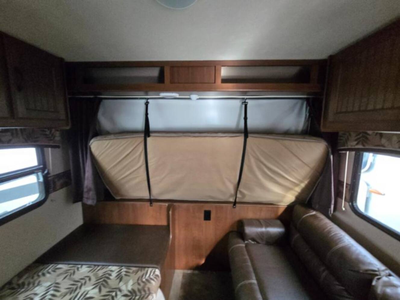 A photo of this 2015 Jayco Jay Feather Ultra Lite X17Z