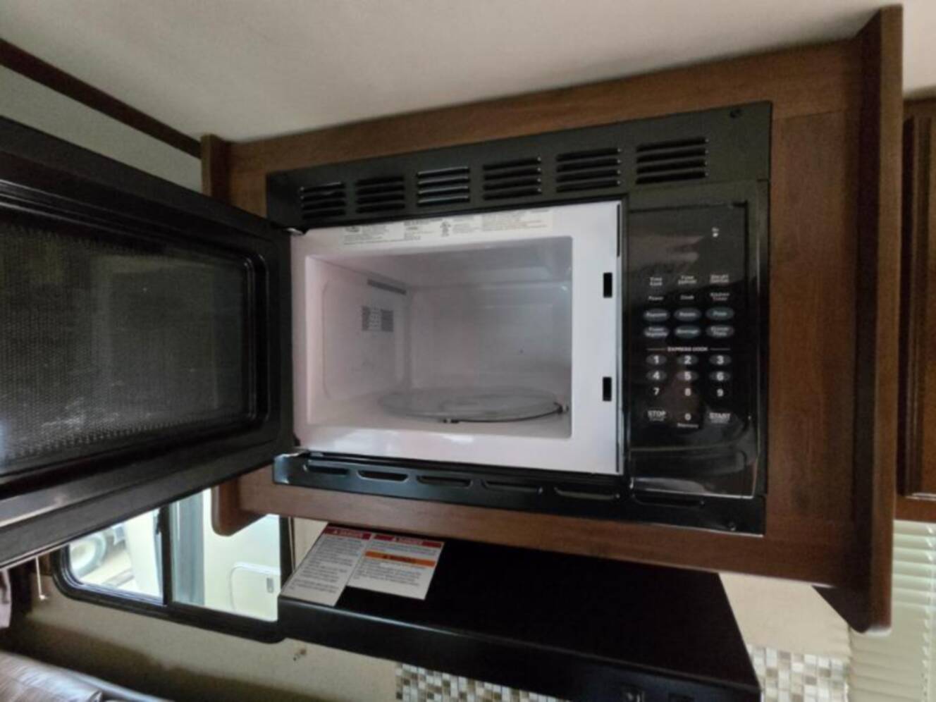 A photo of this 2015 Jayco Jay Feather Ultra Lite X17Z